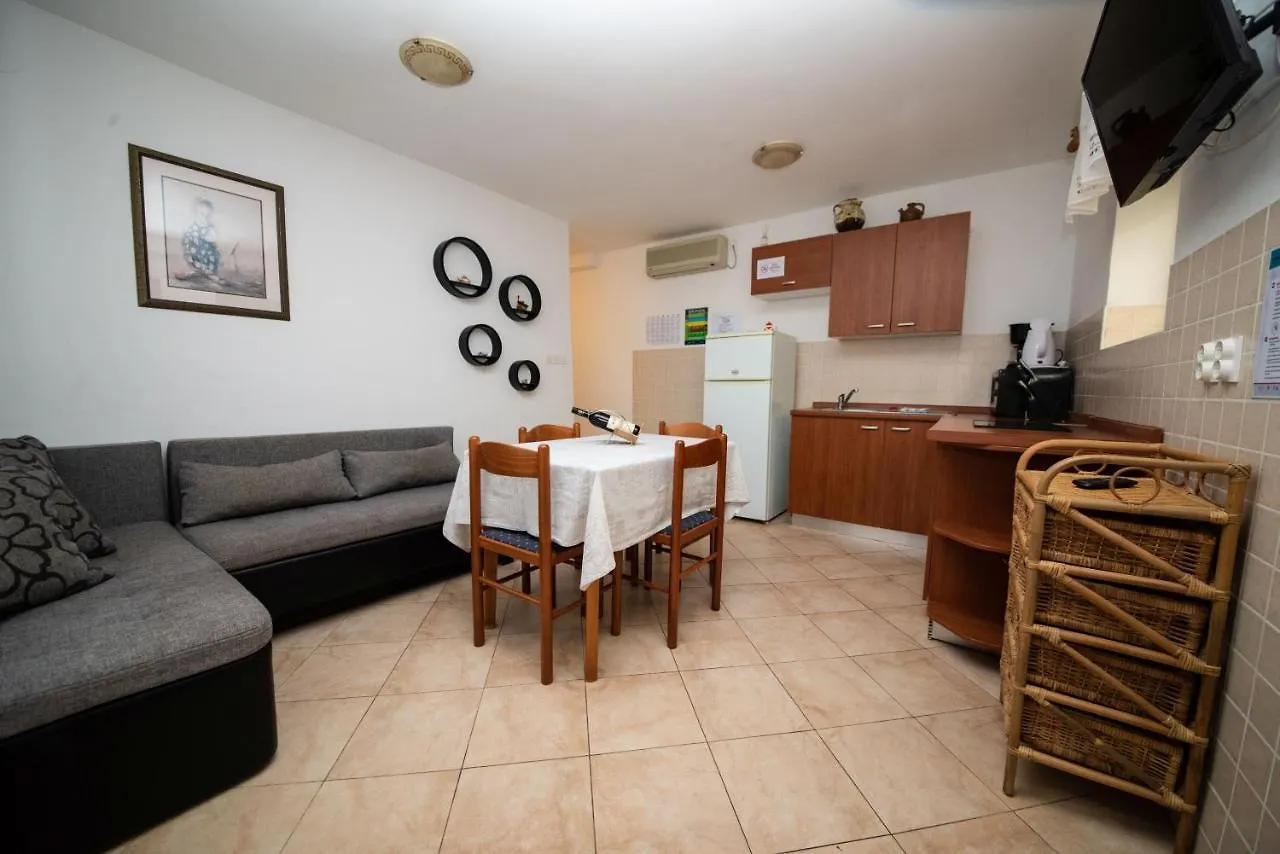 Apartments Karina By El-Pi Tours Njivice 0*,  Croatia